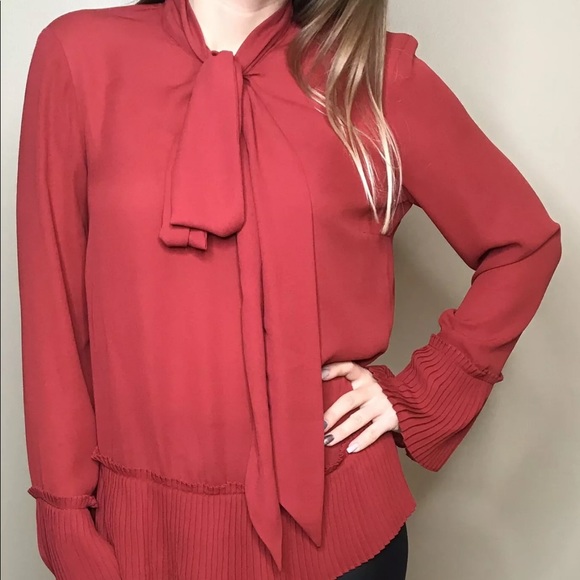 Red 🧶 Blouse With Pleated Inserts - Picture 3 of 6